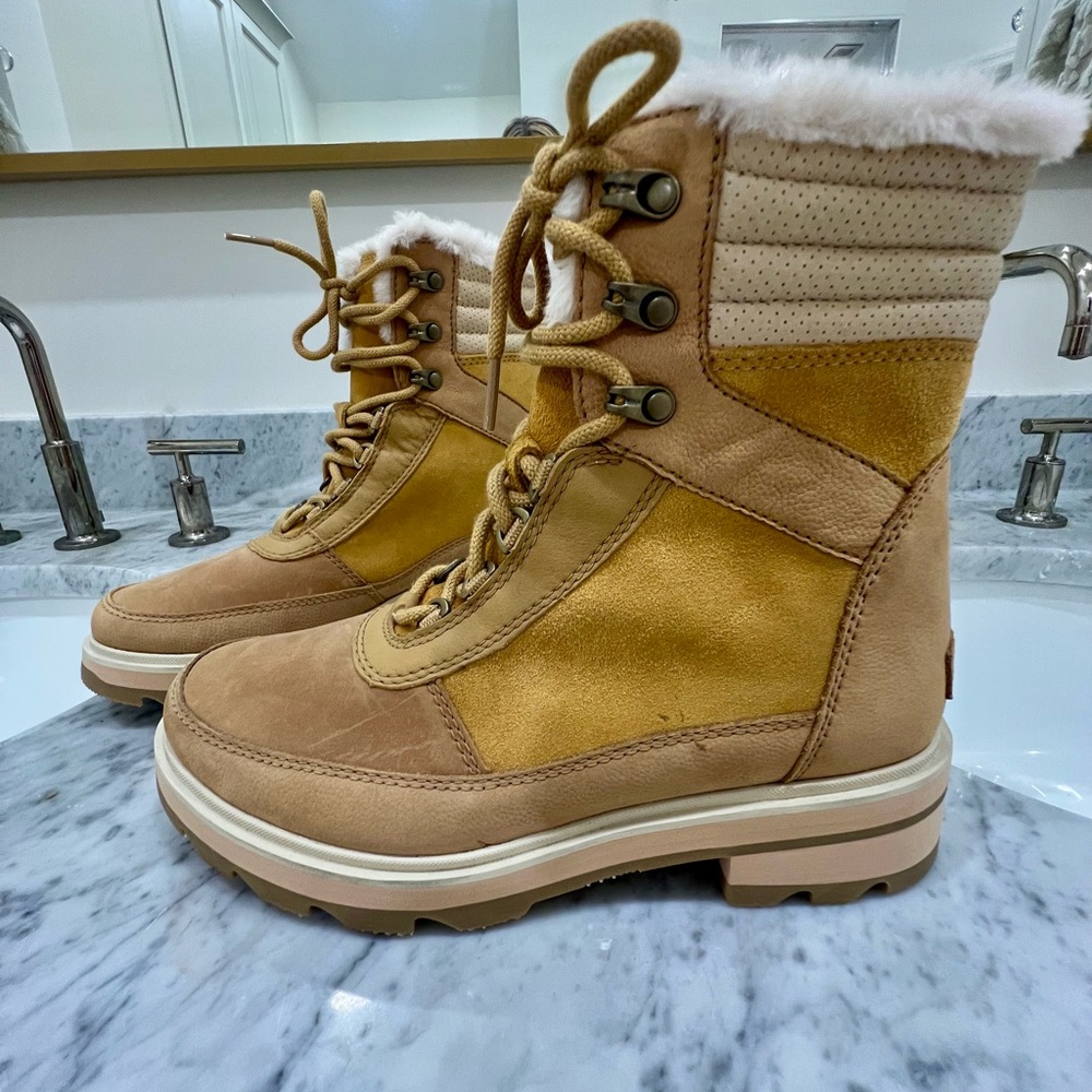 Sorel Women's Tan and Cream Winter Boots